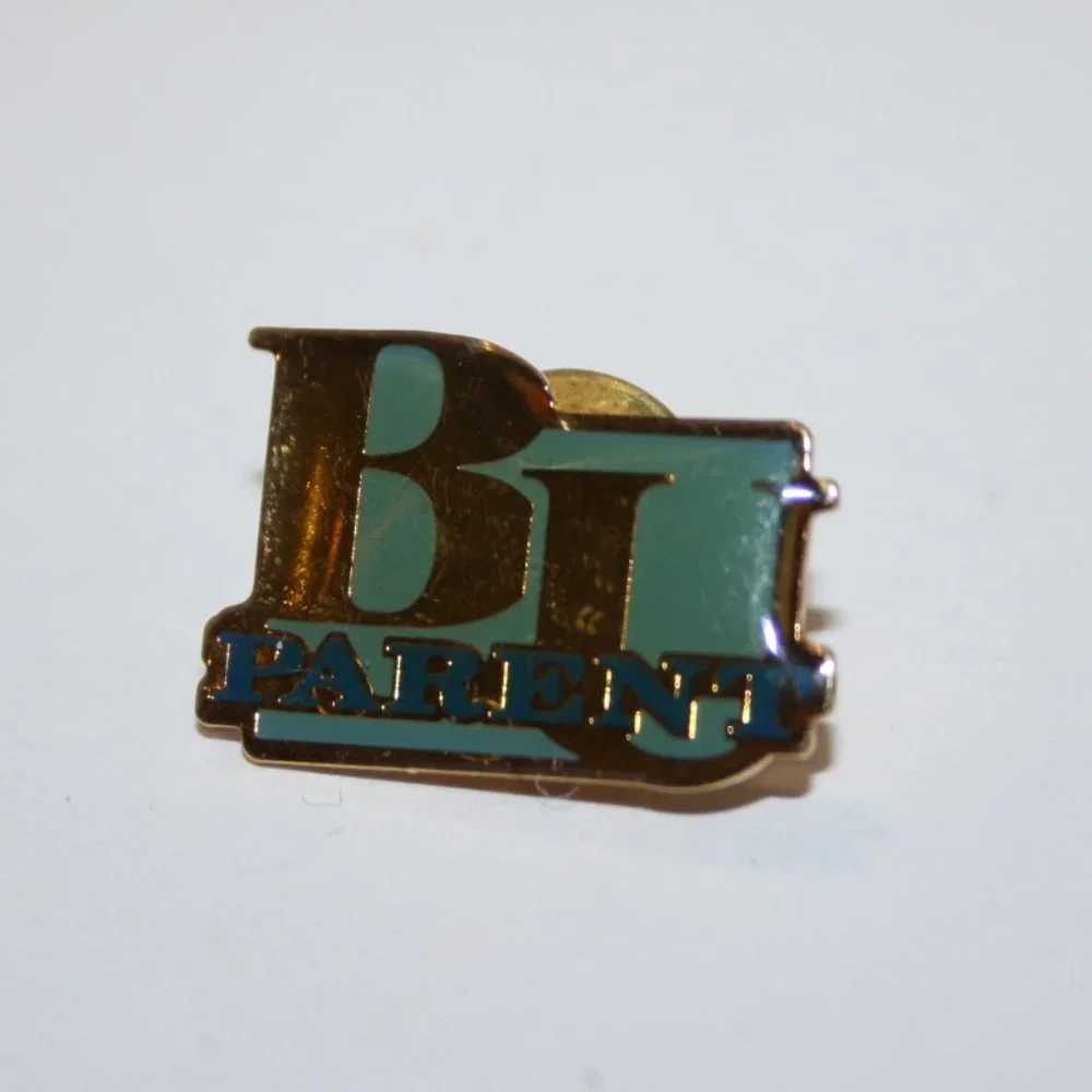 🎓✨ Vintage BU Parent Lapel Pin · 7/8
